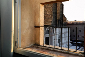 Hercolani Apartment